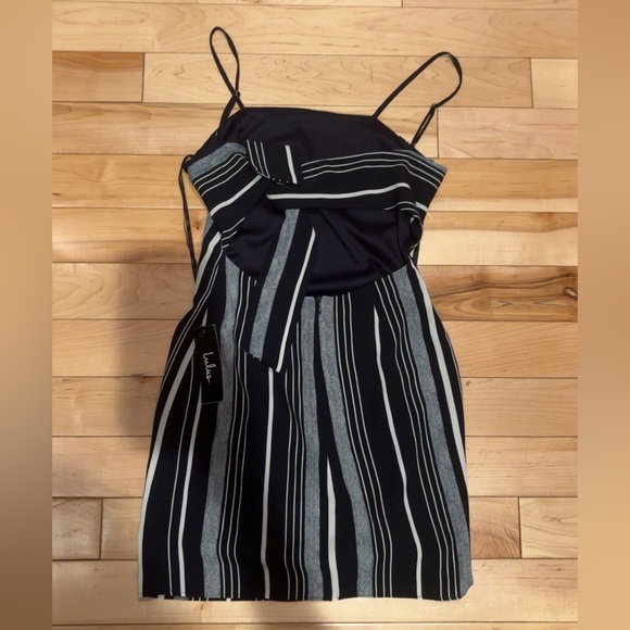 LULU’S STRIPE RIGHT NAVY BLUE AND WHITE STRIPED TIE-BACK MINI DRESS - Picture 6 of 6